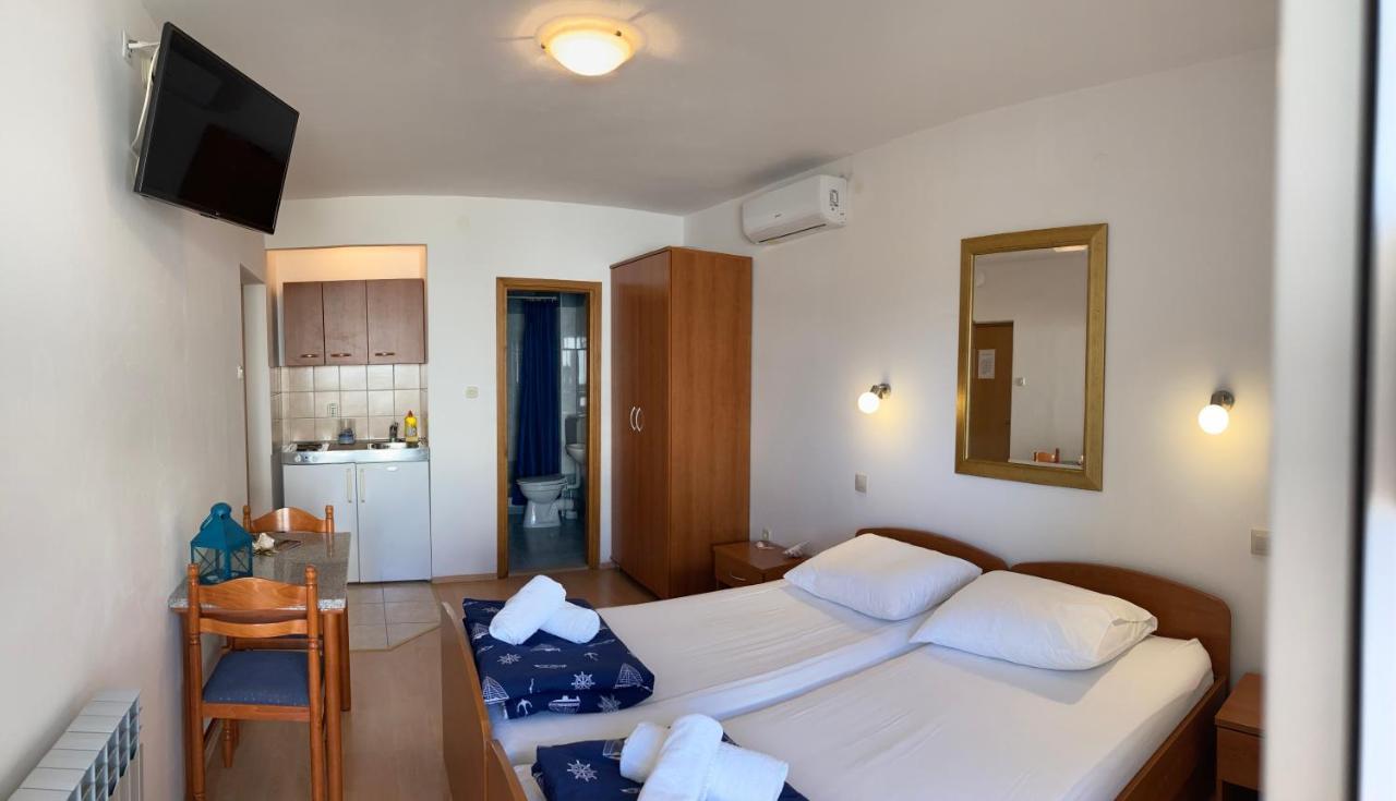 Sunrise Apartments And Studio Apartments 1 Lokva Rogoznica Buitenkant foto