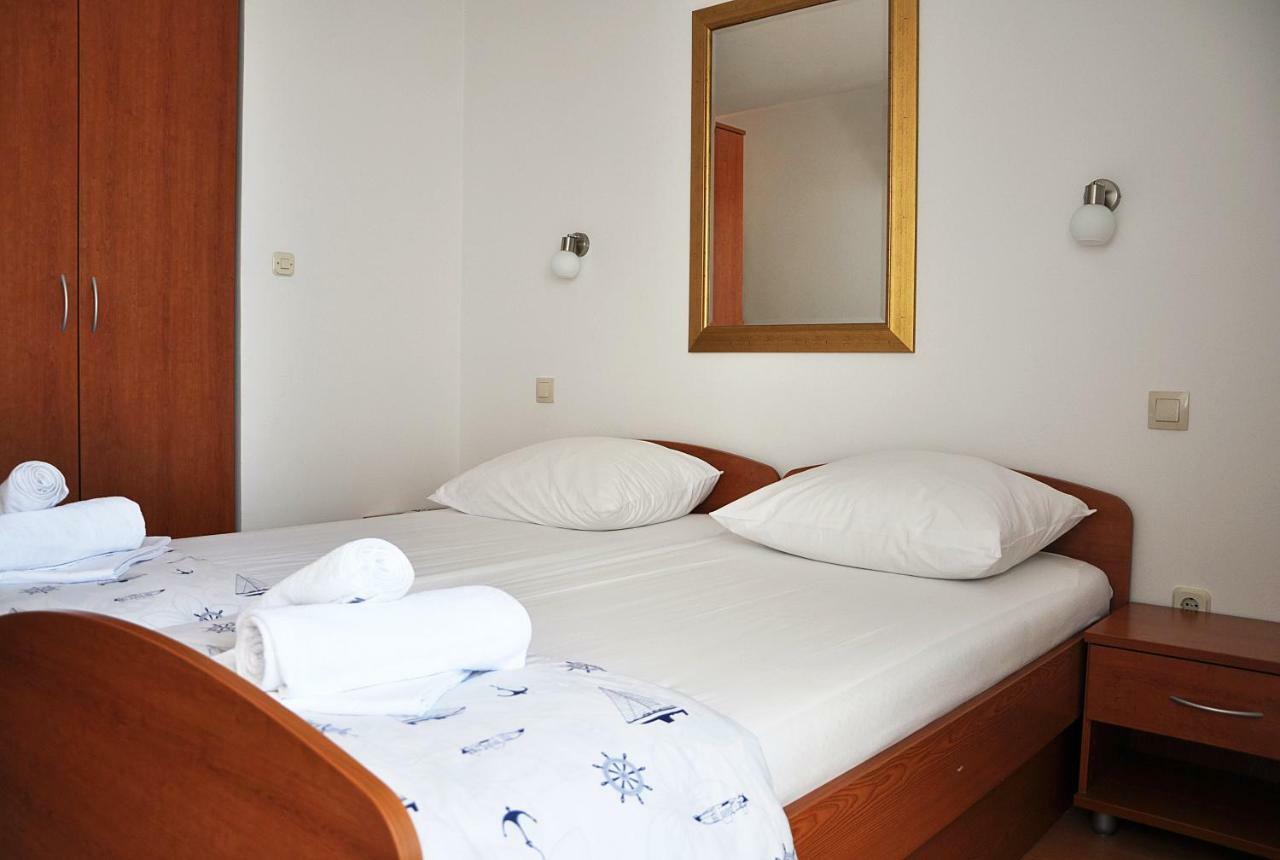 Sunrise Apartments And Studio Apartments 1 Lokva Rogoznica Buitenkant foto