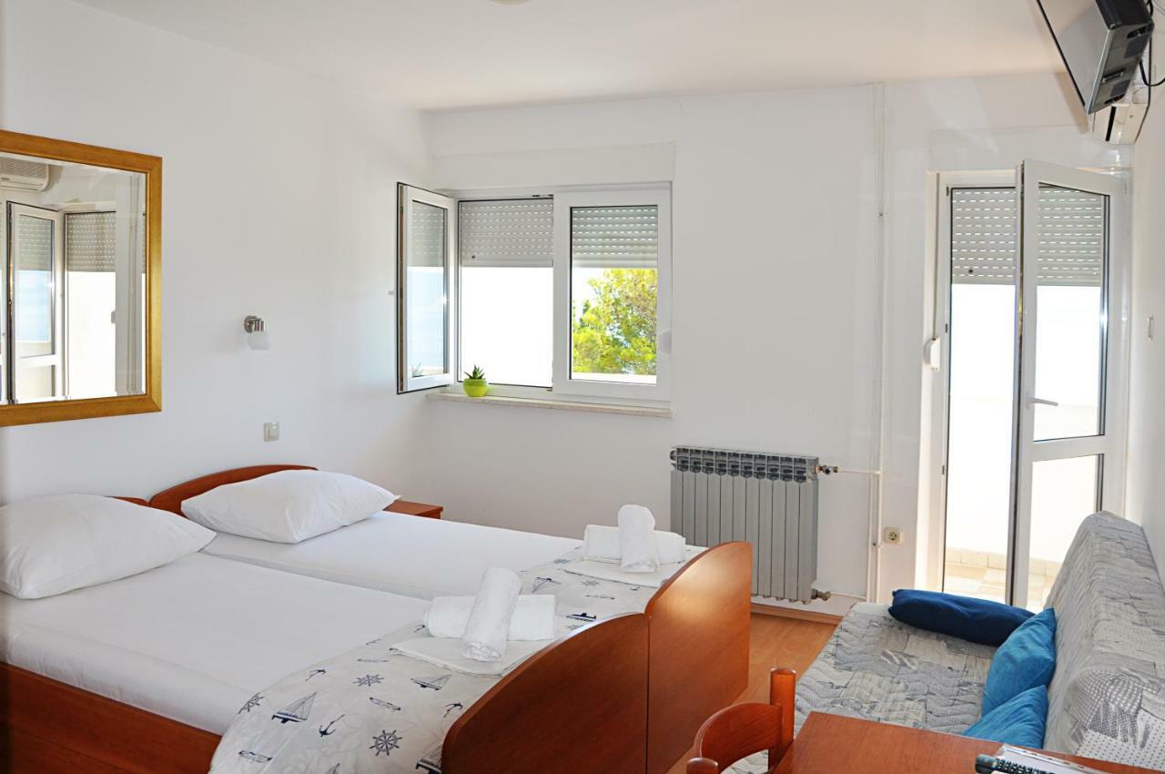 Sunrise Apartments And Studio Apartments 1 Lokva Rogoznica Buitenkant foto