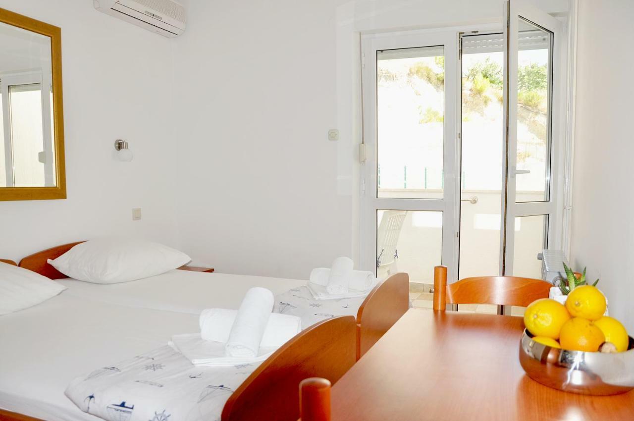 Sunrise Apartments And Studio Apartments 1 Lokva Rogoznica Buitenkant foto